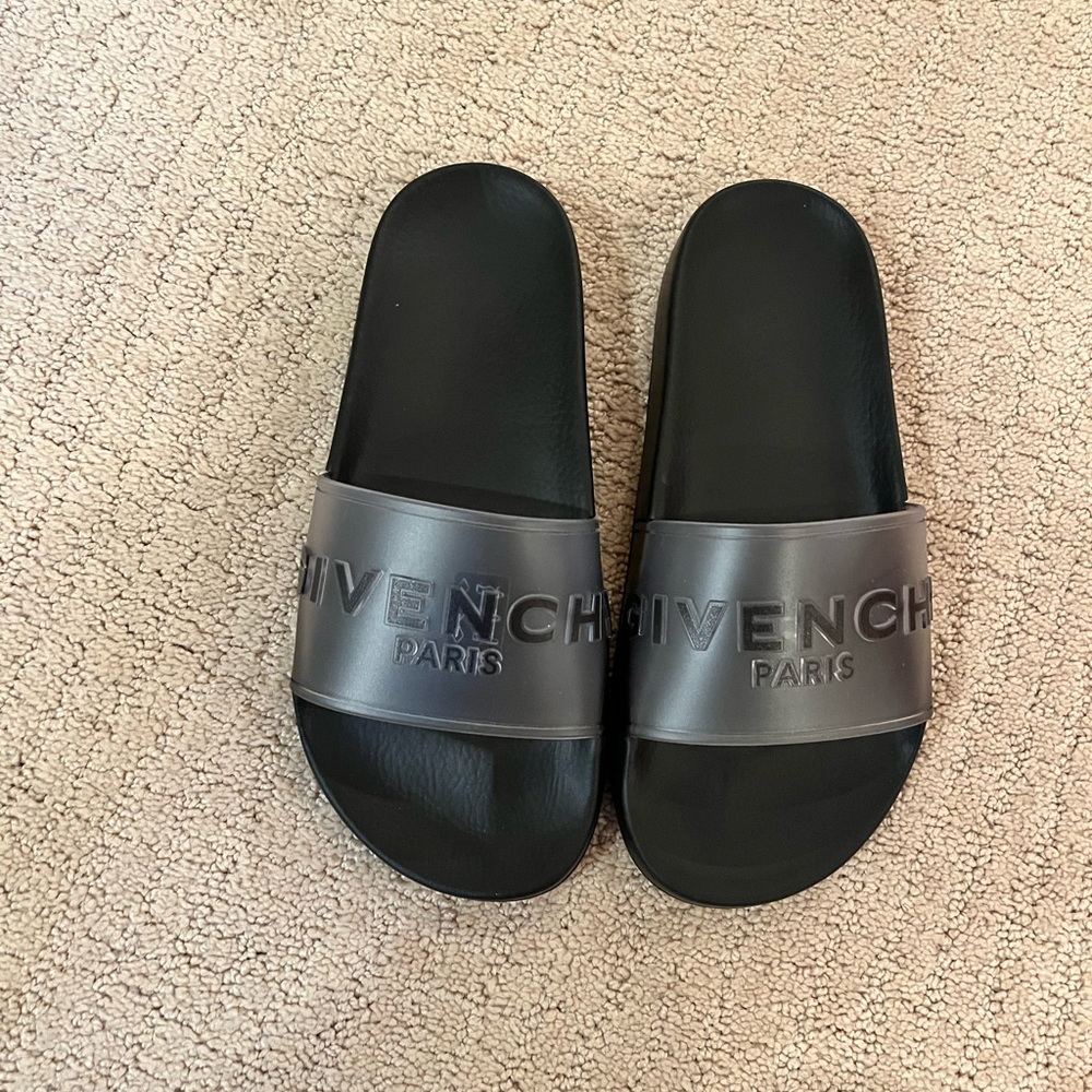 New Givenchy Paris slides